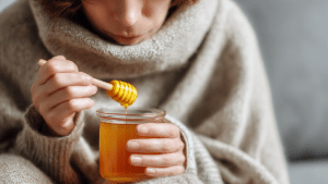 Мед при простуде: можно ли и какой лучше выбрать