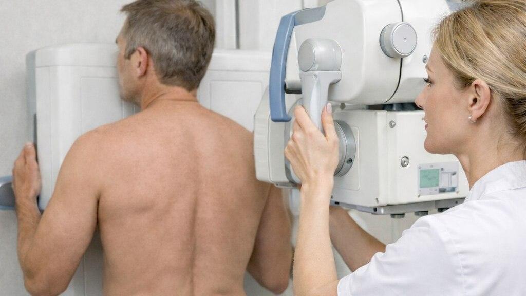 Диагностика и лечение боли между лопатками