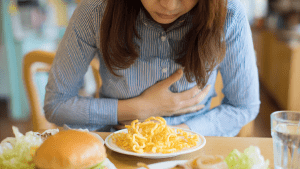 Тошнота после жирной пищи