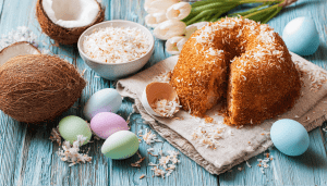 Почему кулич в кокошнике стал трендом Пасхи 2026